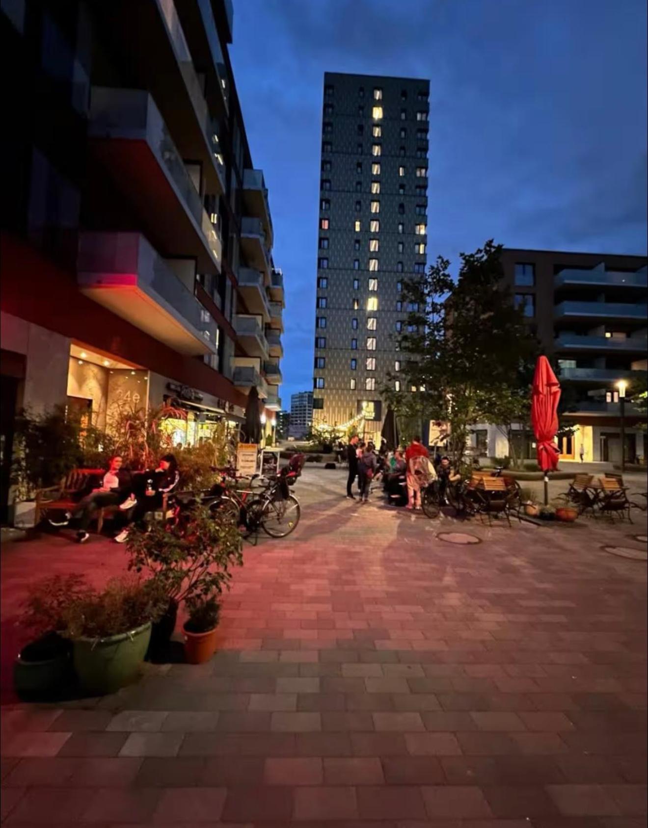 Appartement Modern In & Free Gym Access Berlijn